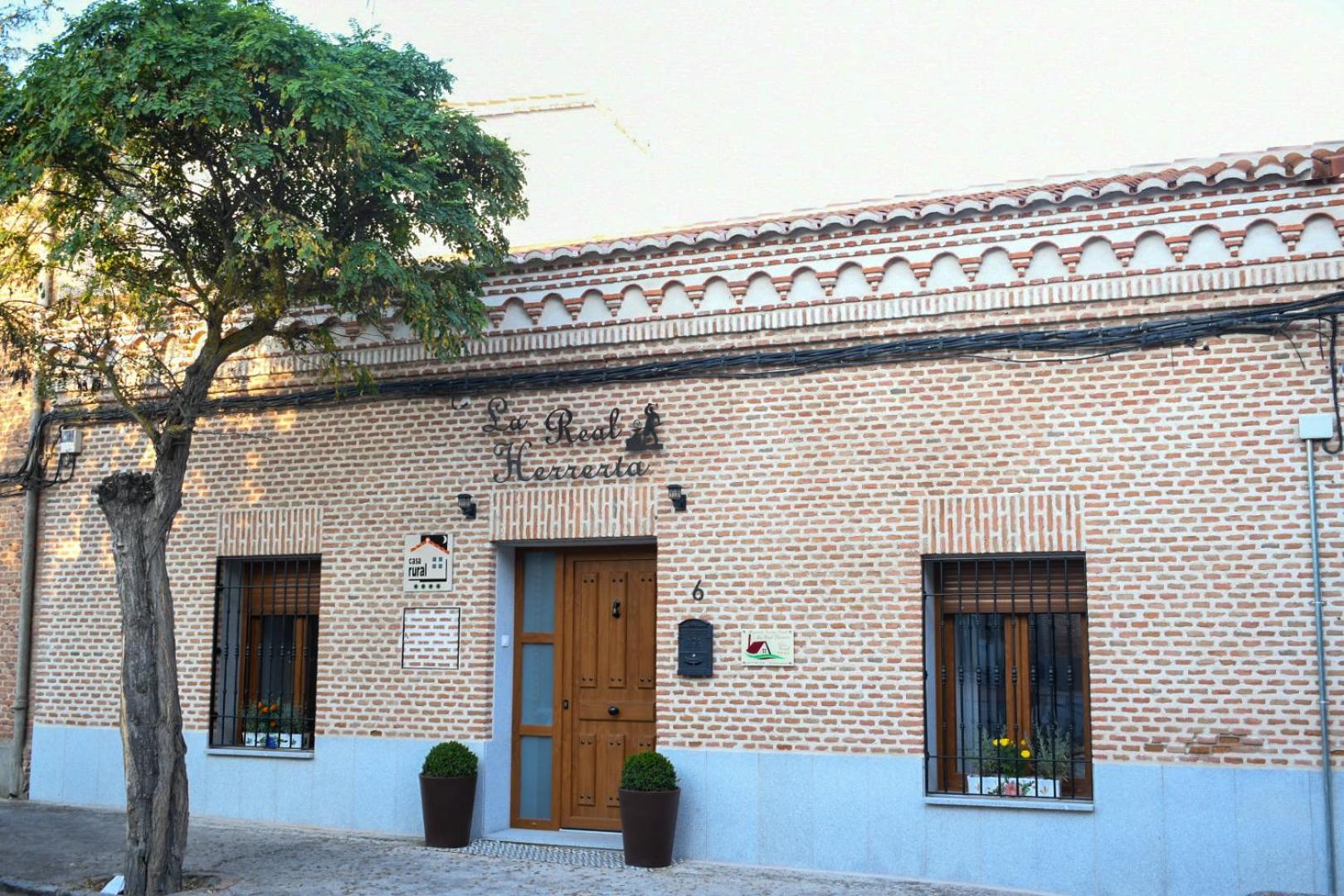 Casa Rural La Real Herreria مادريجال دي لاس ألتاس توريس المظهر الخارجي الصورة